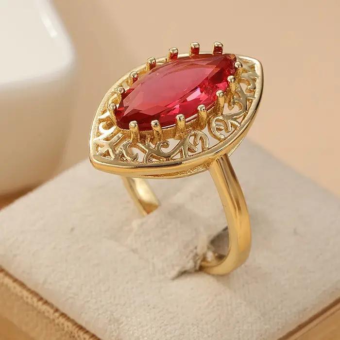 Magnifique bague pour femme en or incrusté de CZ rouge