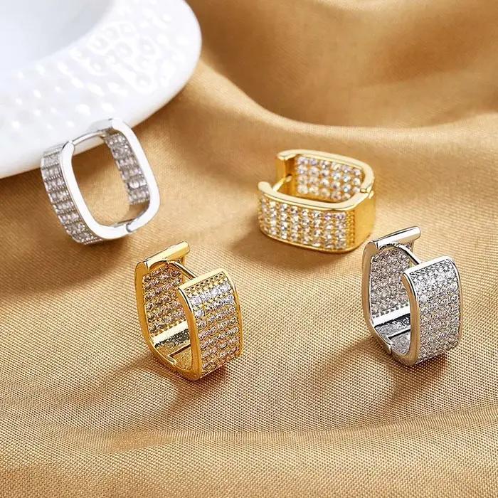 Boucles d'oreilles carrées en acier inoxydable élégantes pour femmes avec zircon CZ pour occasions spéciales et style géométrique