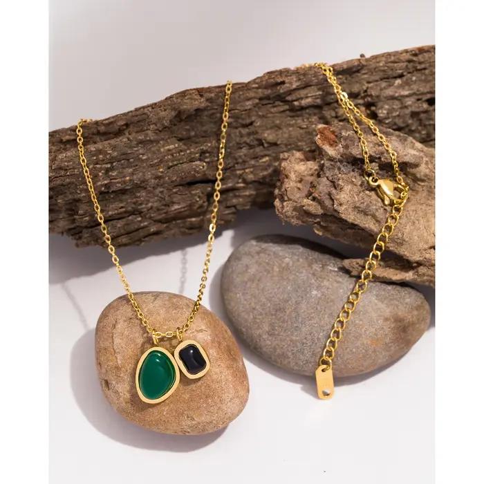 Collier à double pendentif en pierre précieuse émeraude et noire pour femmes