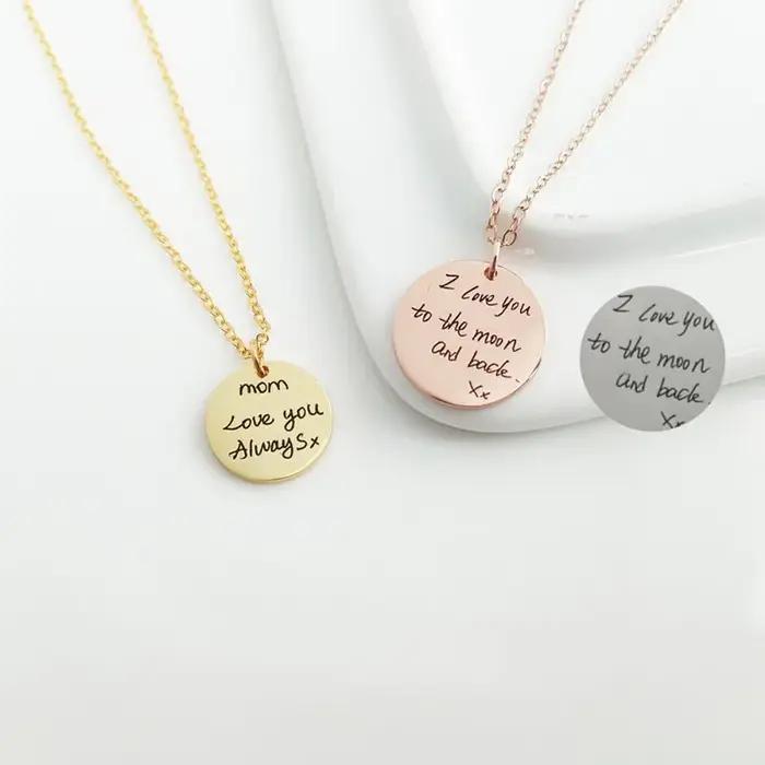 Collier Ras du Cou avec Nom Gravé Personnalisé en Acier Inoxydable