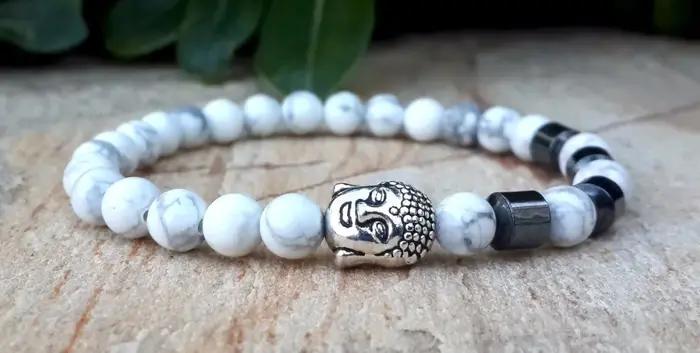Bracelet Bouddha Mala en Argent avec Hématite et Howlite pour Hommes, Bijou Spirituel et de Méditation, Bracelet de Perles Classique pour Occasions Spéciales