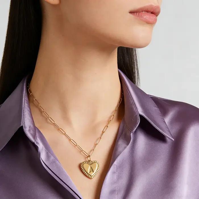 Collier avec lettre initiale et nom pour femmes