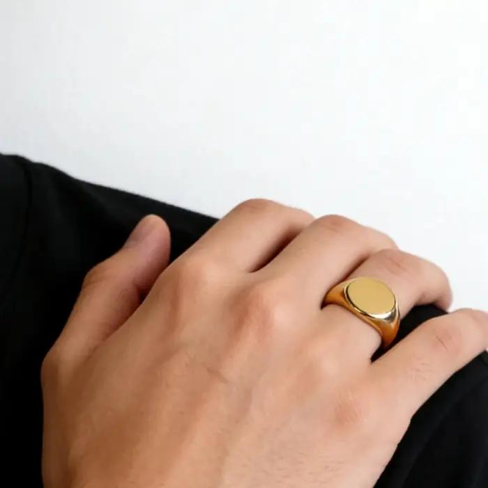 Bague Signet Robuste Bijou Rustique Élégant Pour Hommes Femmes Occasions Spéciales Polyvalence Durabilité Acier Inoxydable Doré