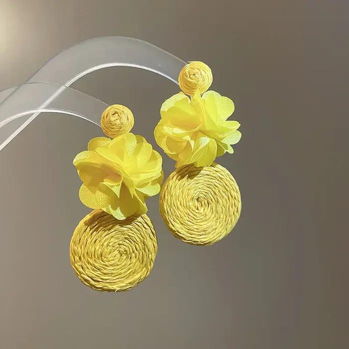 Boucles d'oreilles pendantes en tissu de raphia pour femme