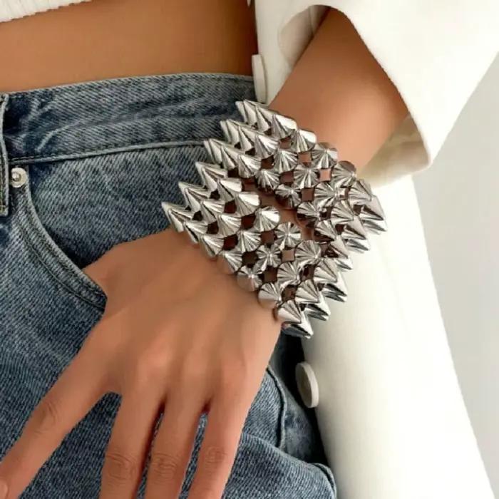 Bracelet Y2K Punk à triple rangée de clous, large et épais, style Gothique, accessoires de mode pour femme
