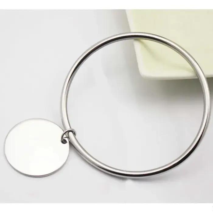 Bracelet rond classique à breloques dorées pour femmes, en acier inoxydable, bijoux à la mode, coule