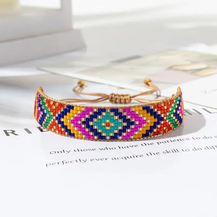 Bracelet de perles de riz bohémien, géométrie multicolore, tissage à la main, alliage de personnalité, simplicité populaire, bracelet de perles réglable
