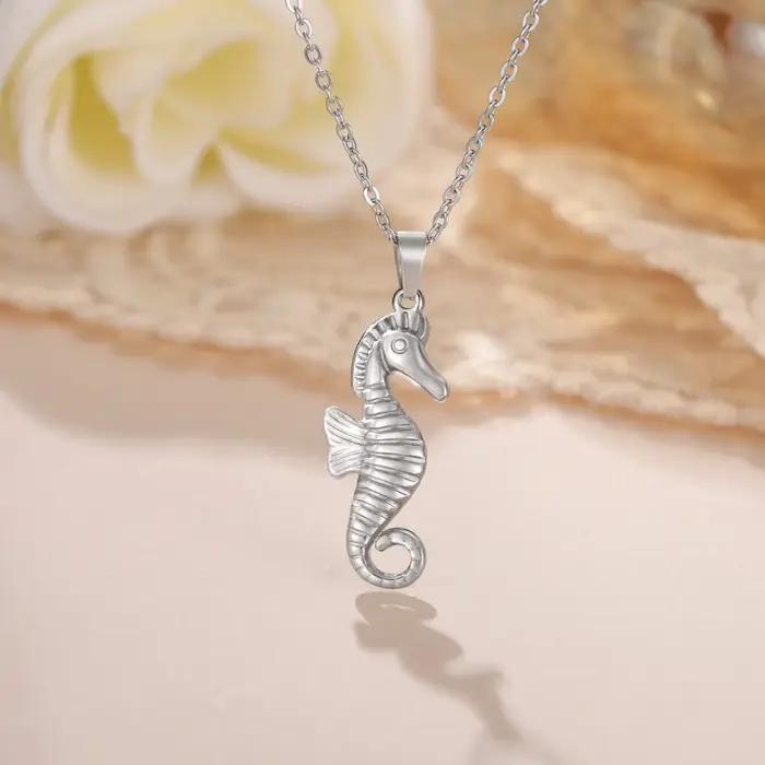 Skyrim-Collier pendentif hippocampe pour femme