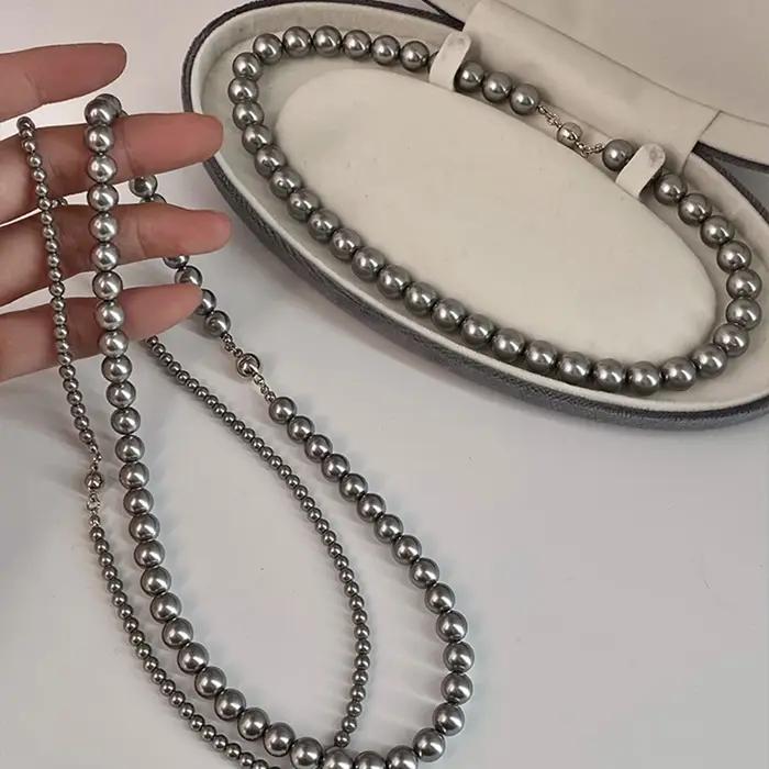 Collier élégant de perles grises de Tahiti avec boucle magnétique