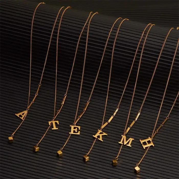 Acier inoxydable Métal 26 Lettres Anglaises Collier pour Femmes Or Document A-Z Initiale Gland Clavicule Tour De Cou Conception Fouet Bijoux
