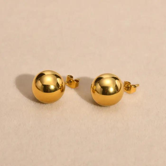Boucle d'oreille perlée boule circulaire plaquée or en acier inoxydable pour femmes occasions spéciales cadeau de fiançailles anniversaires et plus