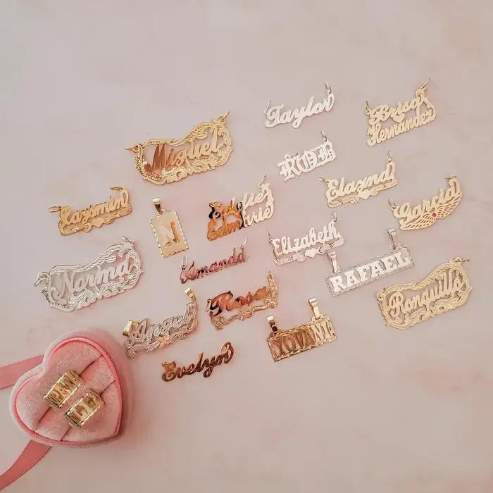 Collier personnalisé avec nom pour femmes
