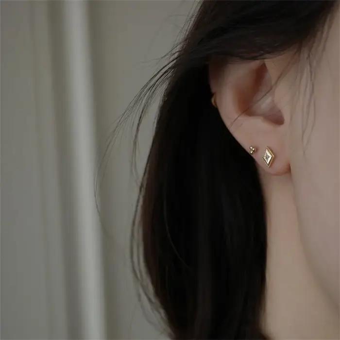 Boucles d'oreilles en argent Sterling 925 plaqué or avec zircon blanc pour femmes occasions spéciales modernes élégantes