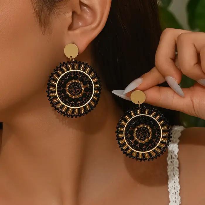 Boucles d'oreilles bohèmes vintage faites main en acrylique pour femmes, parfaites pour les occasions spéciales et le quotidien