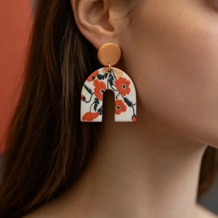 Boucles d'oreilles pendantes florales rétro françaises faites à la main en argile polymère pour femmes avec détails artistiques et uniques pour toutes les occasions