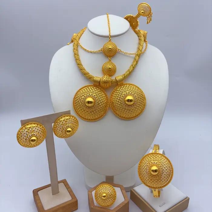 Ensemble de bijoux plaqué or 24 carats brésilien