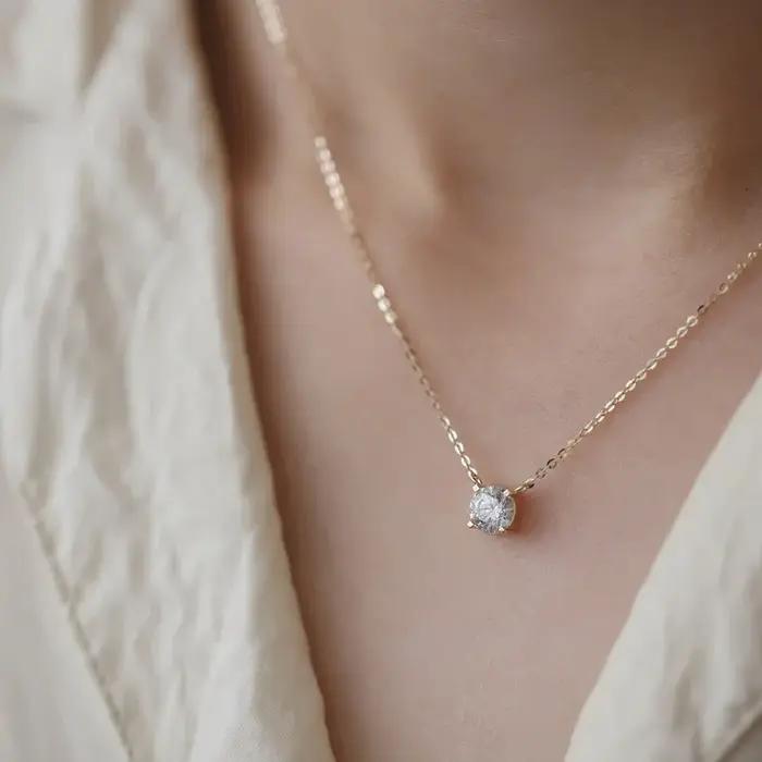 Collier en Argent Sterling 925 Plaqué Or 18 Carats Bijoux de Mariage Femme Occasions Spéciales Zircon Scintillant Chaîne de Clavicule Polyvalente