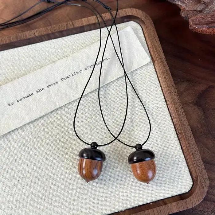 Collier pendentif Vintage en bois de santal pour femmes