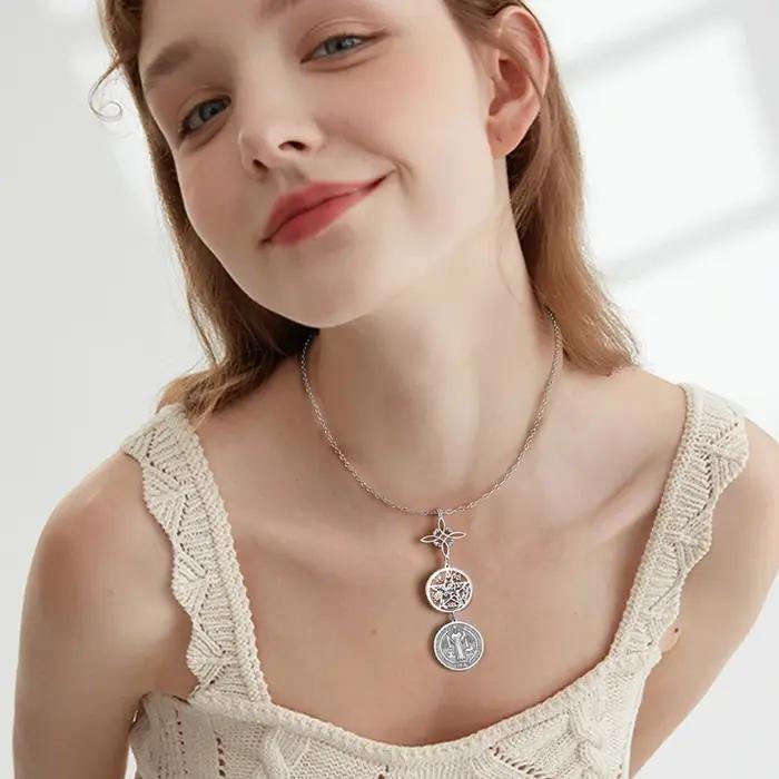 Collier Triple Protection avec Nœud de Sorcière Pentagramme Tétragrammaton Saint Benoit Symbole Spirituel Acier Inoxydable Amulette Bijoux Occasions Spéciales