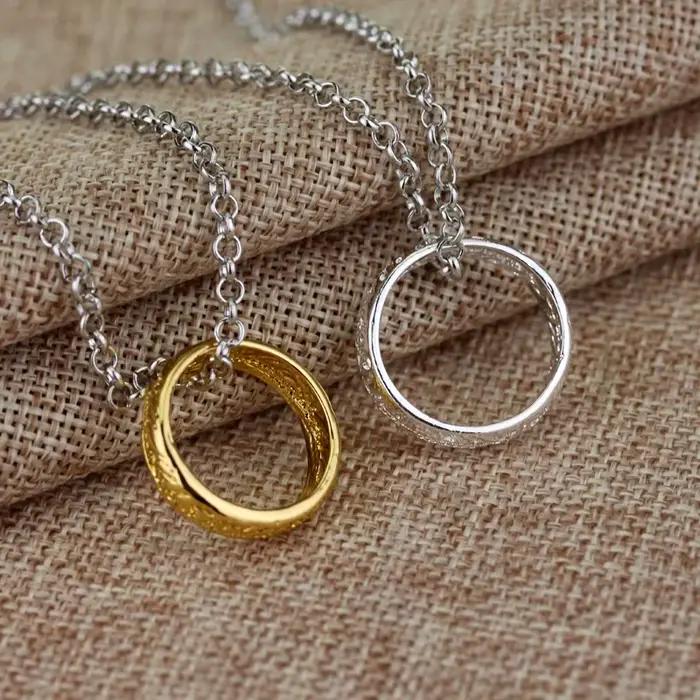 Collier pendentif en acier inoxydable gravé plaqué or