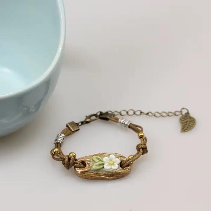 Bracelets en céramique faits à la main pour femmes, style géométrique moderne, bracelets de mode, cadeaux d'occasion spéciale