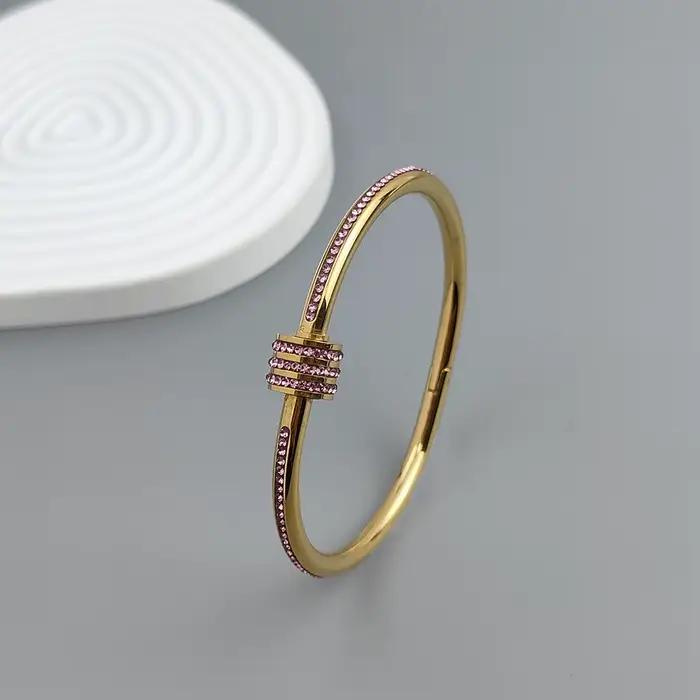 Bracelet pour femmes plaqué or en acier inoxydable, brique de couleur de style Punk, bracelet en mét
