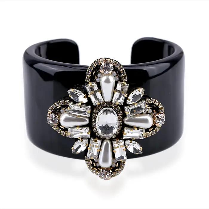 HAHA & TOTO – Bracelet manchette en résine noire, tendance, incrusté de perles de cristal faites à la main, fleur, bijoux pour femmes, 3297