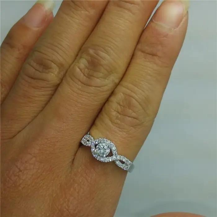 Bague en diamant de laboratoire rond en or 10 carats pour femme