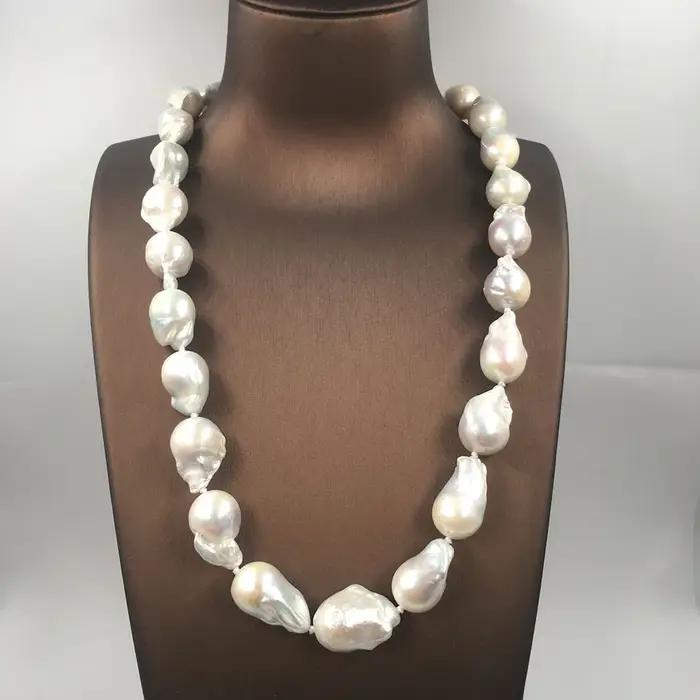 Grand collier de perles baroques d'eau douce naturelles, qualité AA, avec un bon lustre, couleur Uni