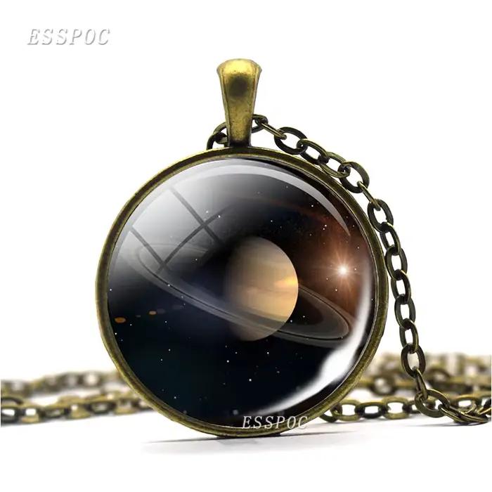 Collier de nébuleuse, pendentif astronomie de la galaxie
