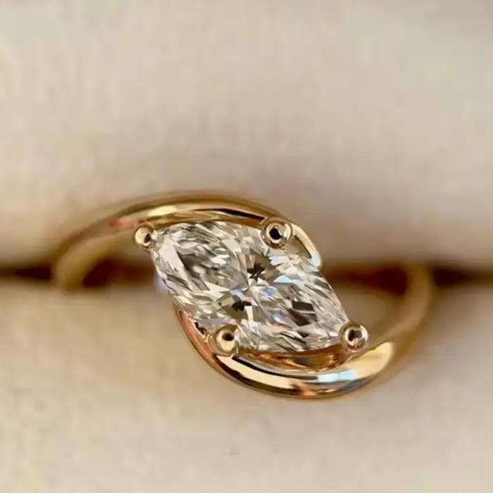 Bague de fiançailles en Moissanite taille Marquise 1/2CT