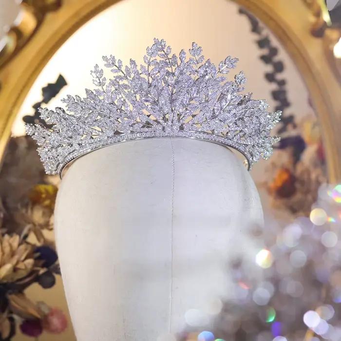Nouvelle couronne en plusieurs couches de feuilles, accessoires de mariage, diadèmes de couleur argent, diadème en cristal CZ pour femmes, bijoux de mariée