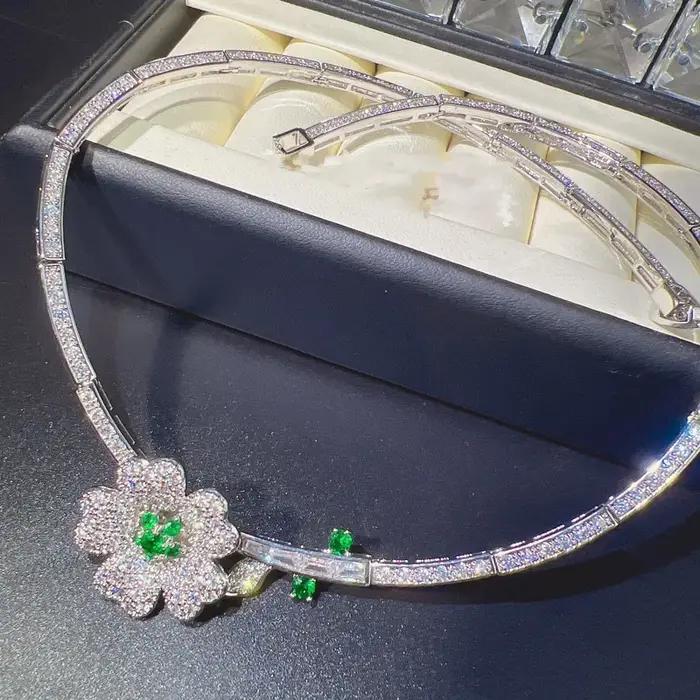 Ensemble de bijoux en zircone émeraude pour femmes