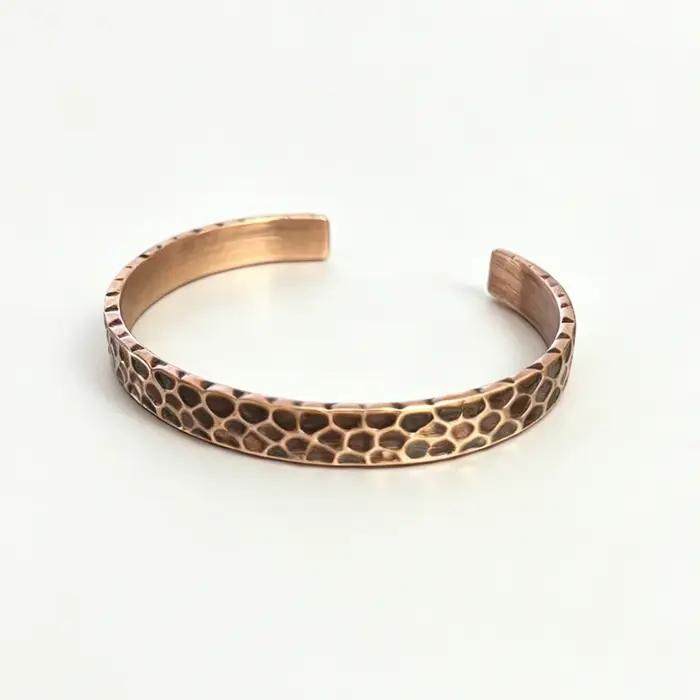Bracelet en cuivre massif martelé rustique vintage punk fait à la main bracelet de manchette unisexe pour homme femme occasions spéciales anniversaires noël