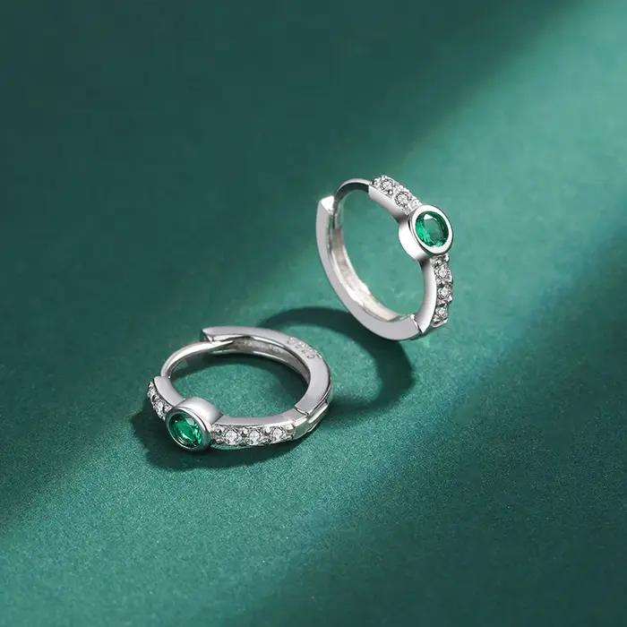 Boucle d'oreille ronde en émeraude pour femme