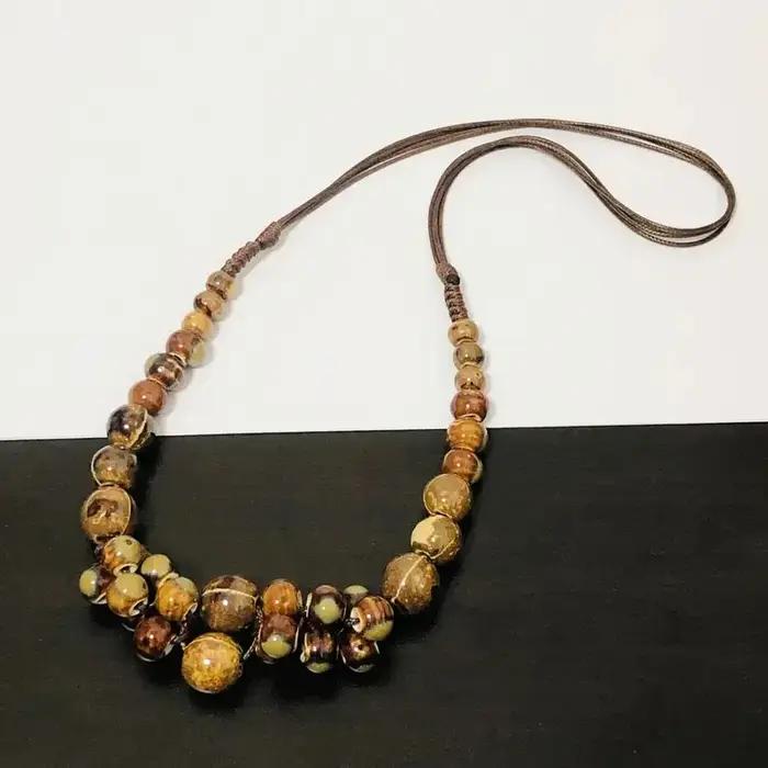 Collier de perles en céramique bohème fait à la main - Perles réglables