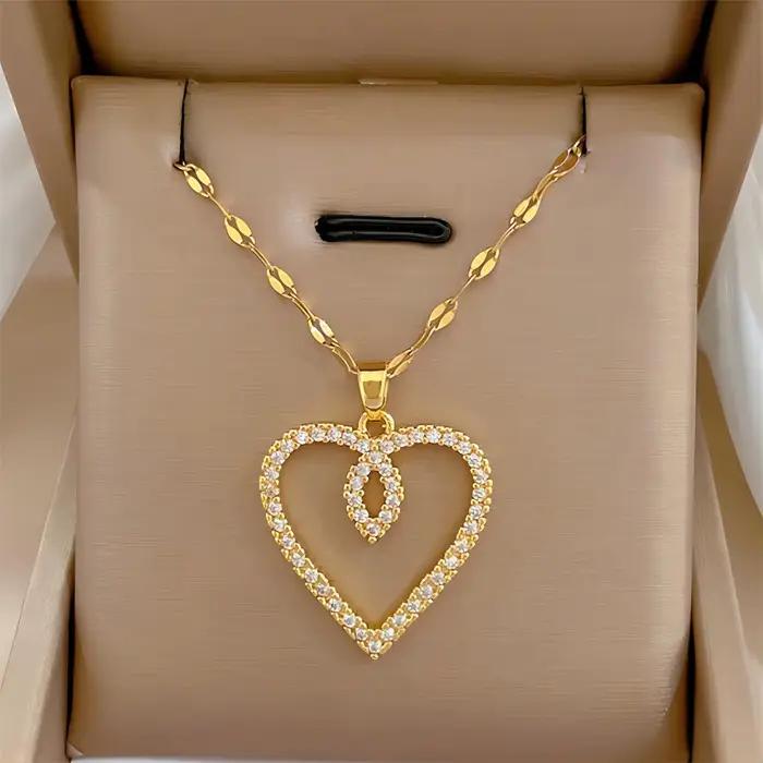 Collier en acier inoxydable avec motif cœur romantique pour femmes et filles occasions spéciales anniversaires et fêtes élégant et pratique