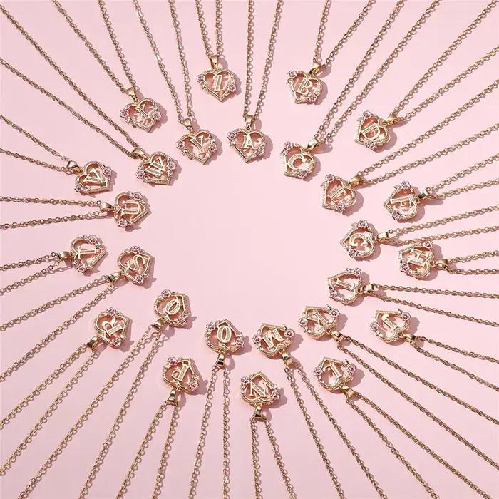 Collier pendentif fleur lettre personnalisable bijoux de mariage pour femmes romantiques occassions spéciales