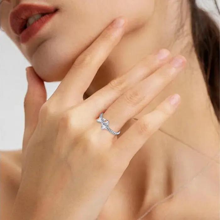 Bague en argent sterling 925 sertie de zirconium blanc romantique pour femmes occasions spéciales anniversaires fiançailles mariage