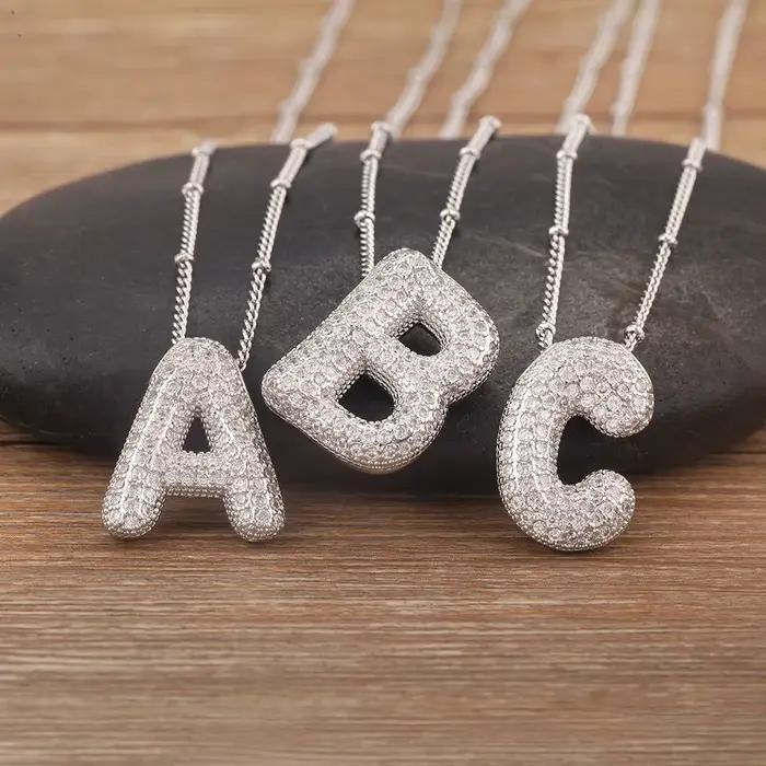 Collier en zircon scintillant avec initiales personnalisables pour femmes, cadeau d'occasion spéciale, design classique, finition durable, ajustement confortable