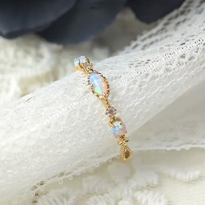Bague opale vintage pour femme
