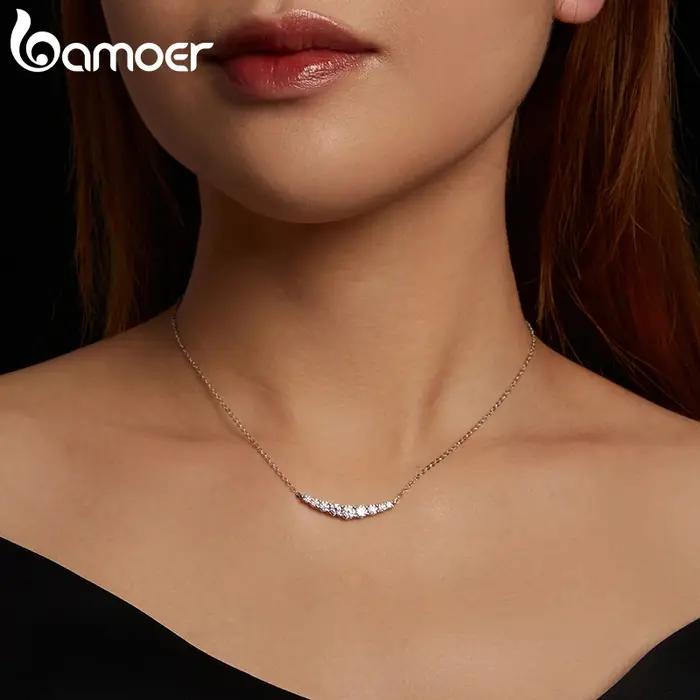 Collier en molleton de moissanite sterling silver 925 pour femmes occassions spéciales mariage anniversaire engagement partie festive
