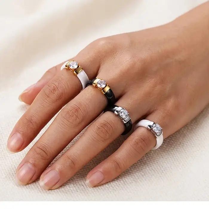 Bague de fiançailles en céramique noire et blanche avec zircon brillant, alliance de mariage hypoallergénique pour femmes, occasions spéciales et engagement