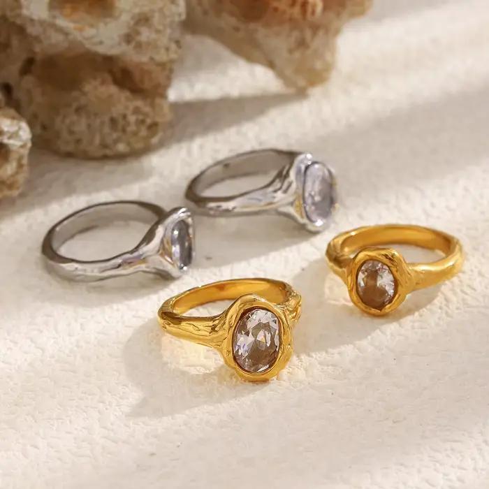 Bague de Luxe Rond Brillante en Zircon Acier Inoxydable Plaquée Or PVD pour Femmes Styles Élégants Soirées Bureau Occasions Spéciales