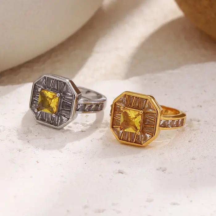Bague carrée en acier inoxydable plaqué or 18 carats avec zircon cubique jaune