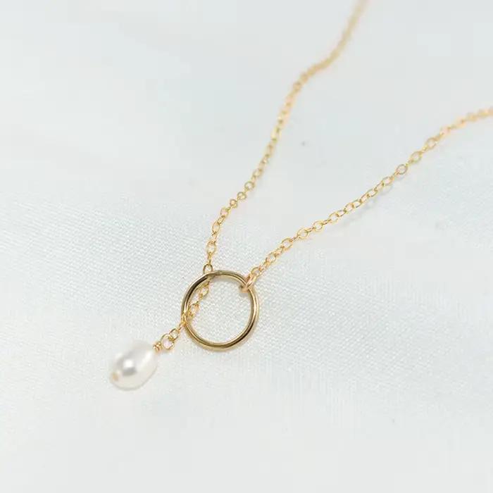 Collier de perles naturelles