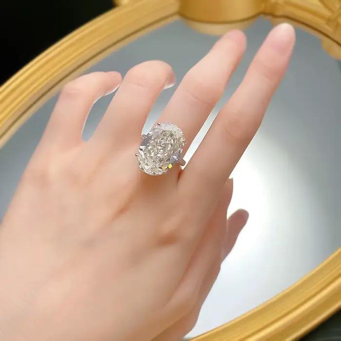 Bague en diamant Moissanite de laboratoire 15ct