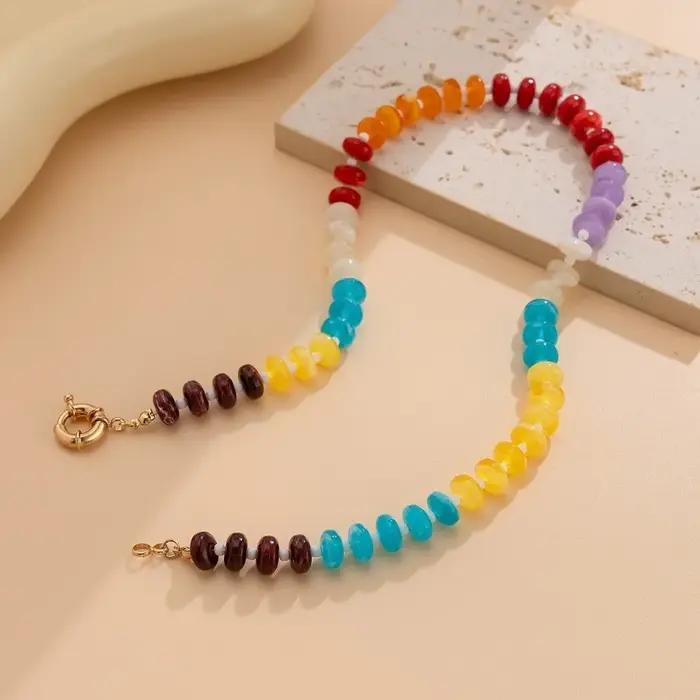 Collier ras du cou vintage bohème multicolore en acrylique pour femmes occasions spéciales style unique fantaisie fantaisiste décoration décontractée