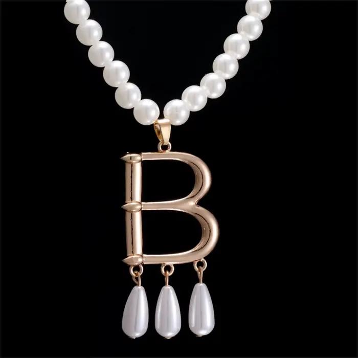 Collier de Fausse Perle de la Reine Anne Boleyn pour Femmes Accessoire de Cosplay de la Renaissance Noble Élégant pour Halloween Occasions Spéciales