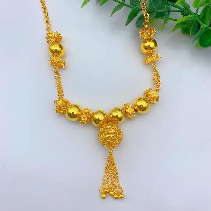 Ensemble de bijoux indiens plaqués or 24 carats